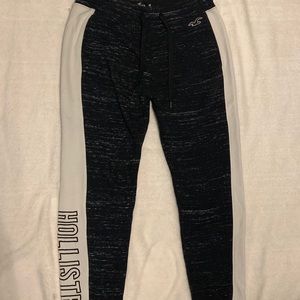 Hollister Joggers, size medium